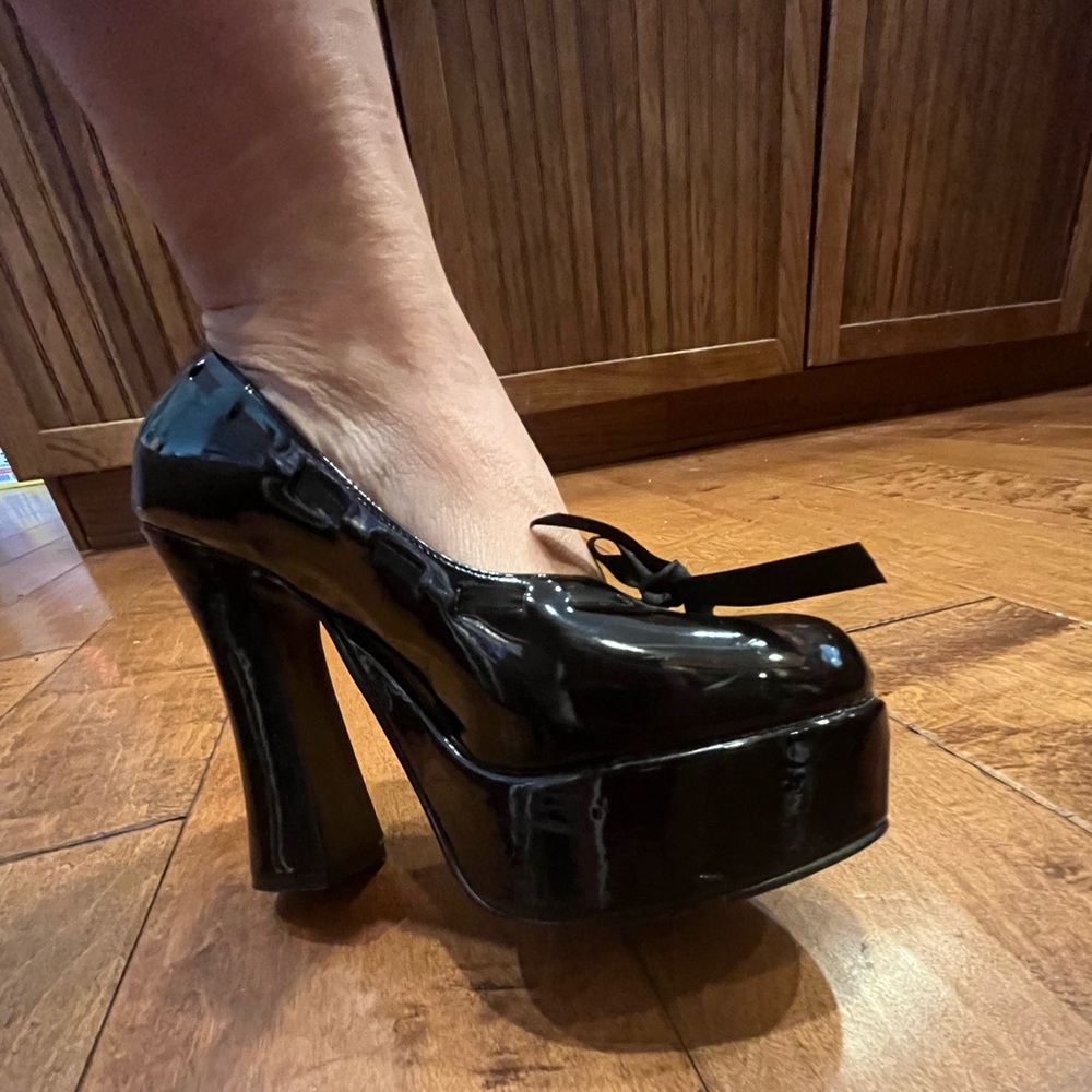 Sexy Black Patent Leather Platforms with Bow